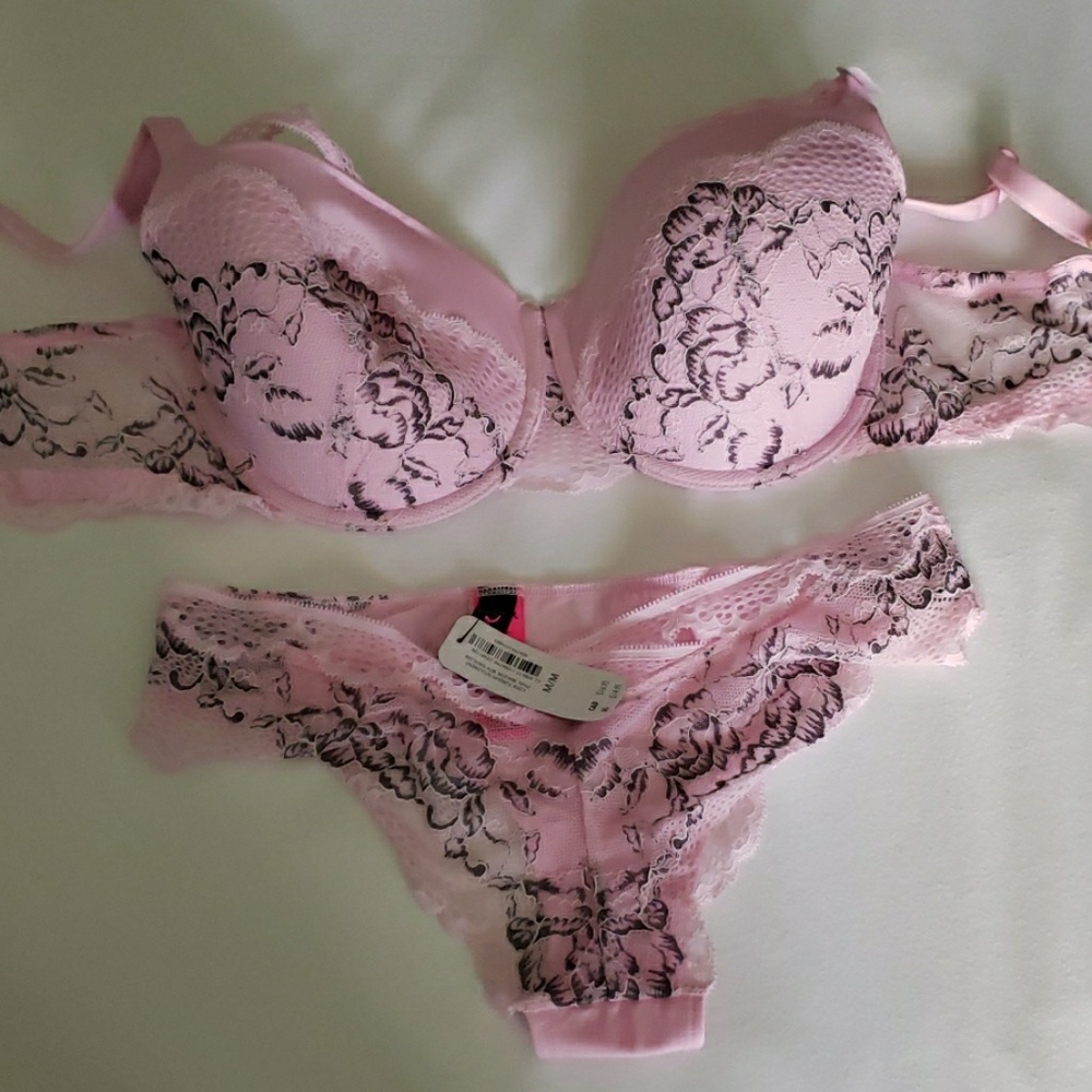 La Senza bra and panties lace set